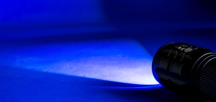 Taschenlampe kaufen: Worauf Männer wirklich achten sollten auf maennerplanet.de